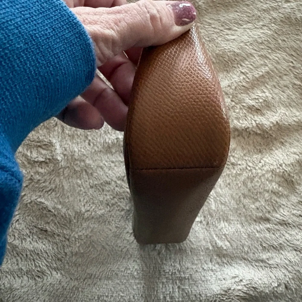 Coach Tan and Gold Shoulder Bag-used once. Like New. - Picture 4 of 8